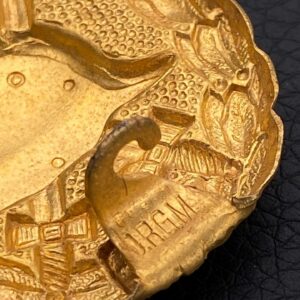 Wound Badge 1918 in gold  Counter-relief    D.R.G.M. mark on the catch hook