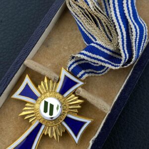 Cross of Honour of the German Mother in gold [Franz Reischauer] Original case