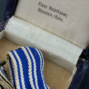 Cross of Honour of the German Mother in gold [Franz Reischauer] Original case