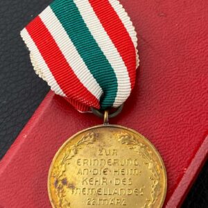 Memel Medal   Original case 