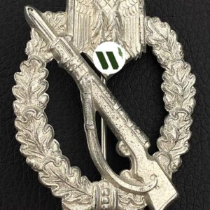 Infantry Assault Badge in silver