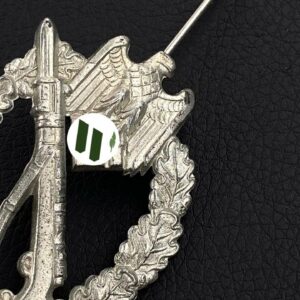 Infantry Assault Badge in silver