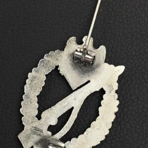 Infantry Assault Badge in silver