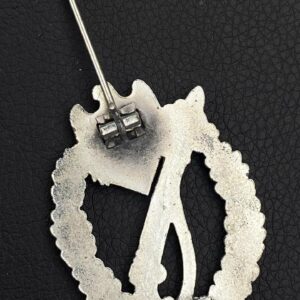 Infantry Assault Badge in silver