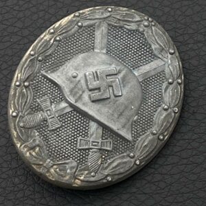 Wound Badge 1939 (second type) in silver [Klein & Quenzer A.G.] Solid
