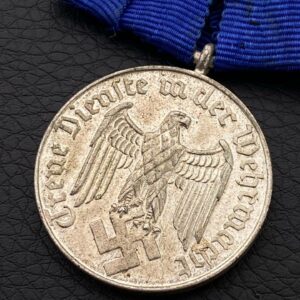 4-Year Long Service Award with an imperial eagle clasp for the Army and Navy   