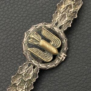 Bomber Badge in silver   Original case