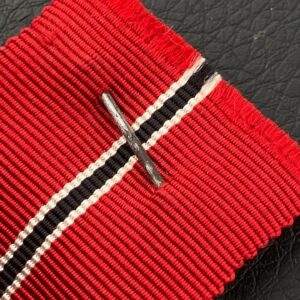 Medal for the Winter Campaign in the East 1941/42 Set includes a field spang