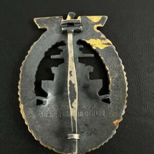 Naval military badge [Schwerin] Buntmetall