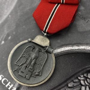 Medal for the Winter Campaign in the East 1941/42 Set includes a field spang