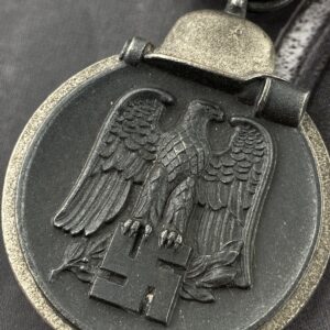 Medal for the Winter Campaign in the East 1941/42 Set includes a field spang