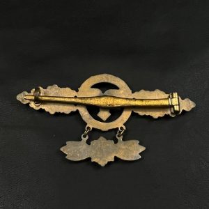 Transport Pilot's Badge in gold, with a 