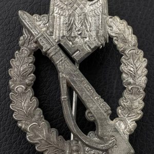 Infantry Assault Badge in silver