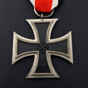 Iron Cross 1939 2nd Class [Wilhelm Deumer K.G.], 3, L/11 / Schinkelform.