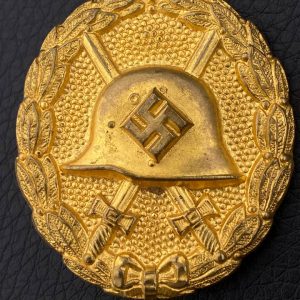 Wound Badge 1939 (first type, Condor Legion) in gold Counter-relief Buntmetall