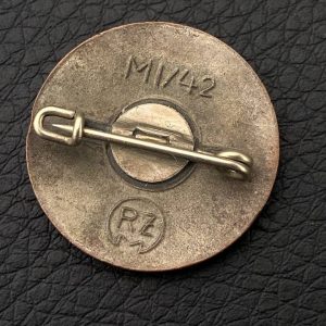 NSDAP Party Badge [Kerbach & Israel] RZM code: М 1/42 Pin fastening