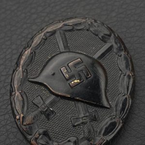 Wound Badge 1939 (second type) in black Counter-relief Brass