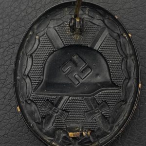 Wound Badge 1939 (second type) in black Counter-relief Brass
