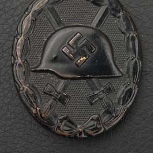 Wound Badge 1939 (second type) in black Counter-relief Brass