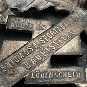  SA Sports Badge model 1933 in bronze     [BERG & NOLTE A.G.]   