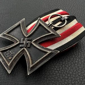 Iron Cross 1939 2nd Class    / Single medal block.