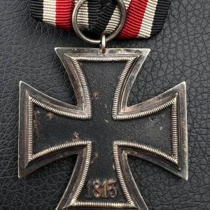 Iron Cross 1939 2nd Class    / Single medal block.