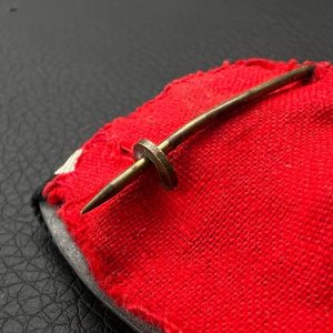 Iron Cross 1939 2nd Class    / Single medal block.