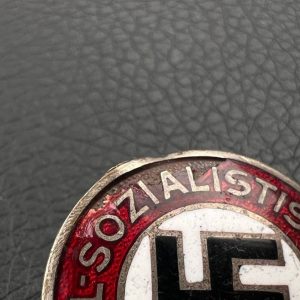 NSDAP Party Badge [Gold-und Silber Scheideanstalt] RZM code: 18 Pin fastening