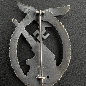 Anti-Aircraft Badge  [Gustav Brehmer]  Original case