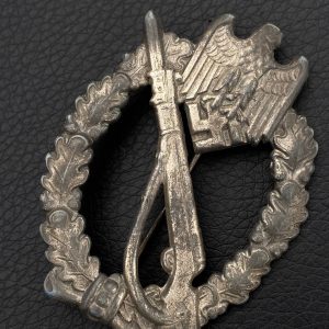 Infantry Assault Badge in silver      