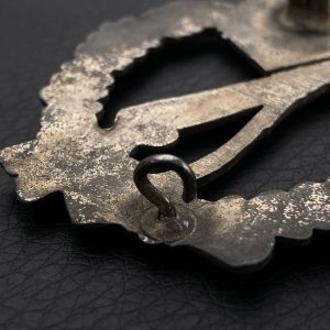 Infantry Assault Badge in silver      