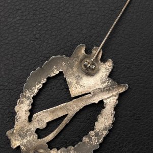 Infantry Assault Badge in silver      