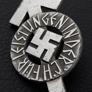   Sport Badge of HJ model 1934 in silver    [KARL WURSTER]  RZM code: M1/34 