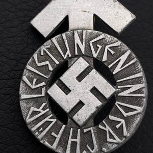   Sport Badge of HJ model 1934 in silver    [KARL WURSTER]  RZM code: M1/34 