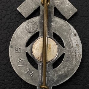   Sport Badge of HJ model 1934 in silver    [KARL WURSTER]  RZM code: M1/34 