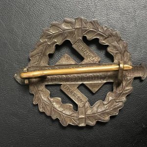  SA Sports Badge model 1933 in bronze     [KARL HENSLER]   