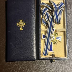 Cross of Honour of the German Mother in gold Original case