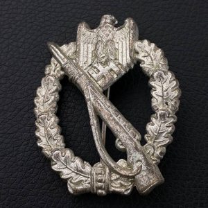 Infantry Assault Badge in silver