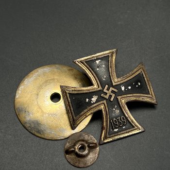 Iron Cross 1939 1st Class [Otto Schickle], L/15 Screw fastening  / Early type.