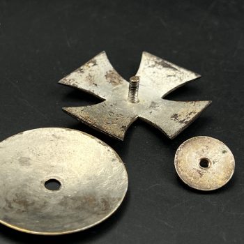 Iron Cross 1939 1st Class [Otto Schickle], L/15 Screw fastening  / Early type.