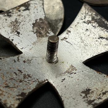 Iron Cross 1939 1st Class [Otto Schickle], L/15 Screw fastening  / Early type.