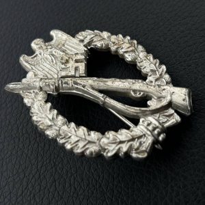 Infantry Assault Badge in silver [Wilheim Hobacher]