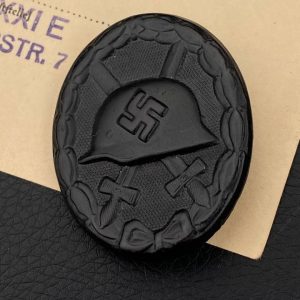 Wound Badge 1939 (second type) in black [Wilhelm Deumer K.G.] Counter-relief Award set with certificate