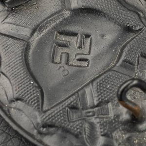 Wound Badge 1939 (second type) in black [Wilhelm Deumer K.G.] Counter-relief Award set with certificate