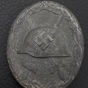 Wound Badge 1939 (second type) in silver [Wilhelm Deumer K.G.] Solid Zinc