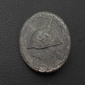 Wound Badge 1939 (second type) in silver [Wilhelm Deumer K.G.] Solid Zinc