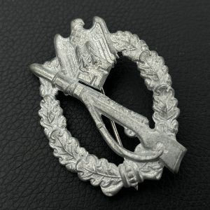 Infantry Assault Badge in silver