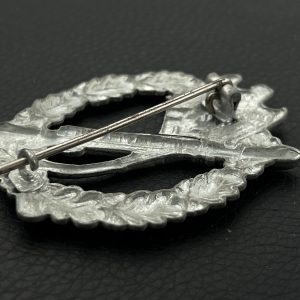 Infantry Assault Badge in silver