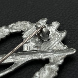 Infantry Assault Badge in silver