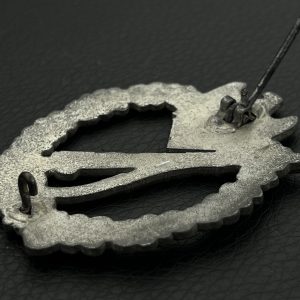 Infantry Assault Badge in silver